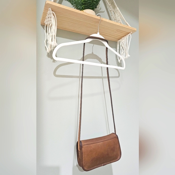 Sold!!! Vintage NYC 70's Coach Dinky Bag (Putty W/Tabac Piping) 9375 - Picture 10 of 14